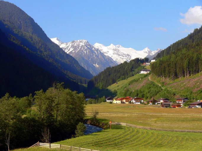 Others 4, Apartment in Neustift near Ski Lift, Innsbruck Land