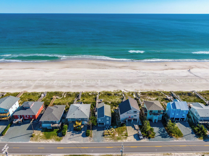 Others 4, Blue Crab by Topsail Realty, Pender