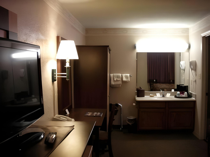 Bathroom 3, Wetherill Inn, Navajo