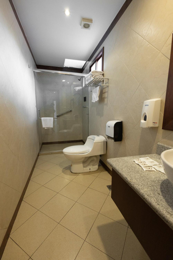 Bathroom 2, Hotel El Quijote, Cuenca