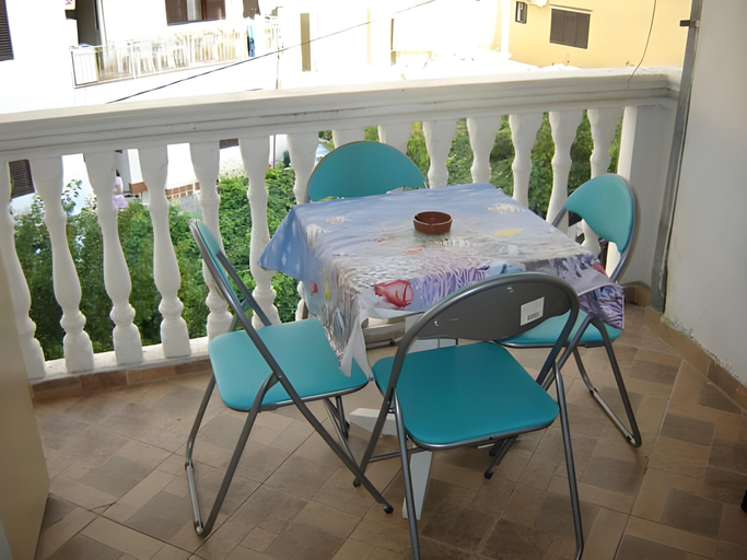 Others 2, Accommodation Milla
