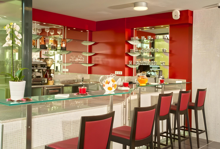 Food & Drinks 5, Galileo Hotel, Praha 2