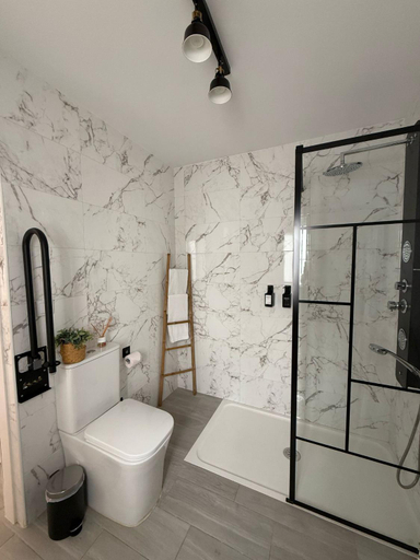 Bathroom 2, Apartamentos Turisticos Antonio Parra, Cádiz
