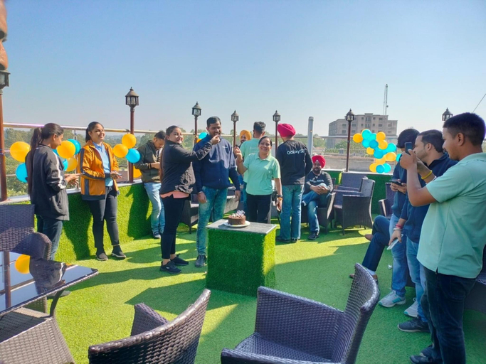 Food & Drinks 3, Goroomgo Skyee Residency Sarangpur Chandigarh, Chandigarh