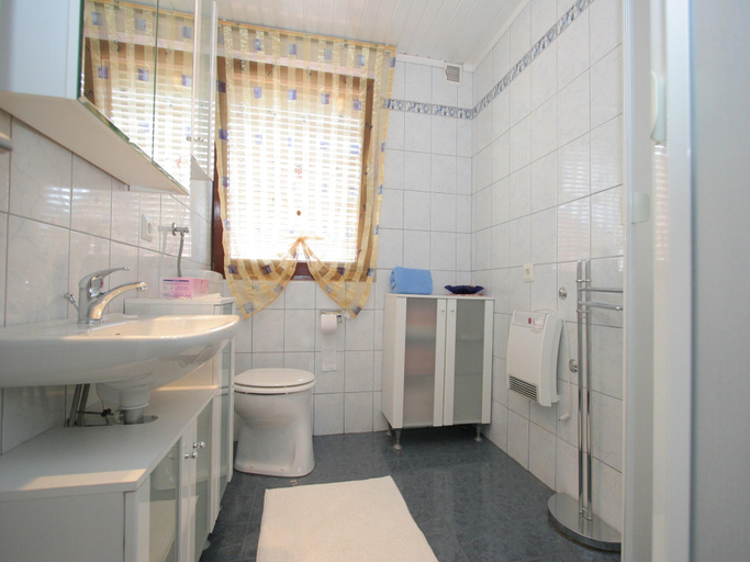 Bathroom 3, Apartment in Eberndorf near Petzen Ski Area, Völkermarkt