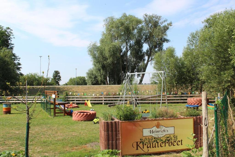 Others 4, Heinrich's Schlaffasser im Nuthegarten, Anhalt-Bitterfeld