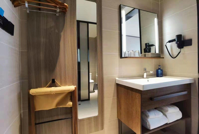 Bathroom 4, Hanting Hotel Chuzhou World Trade Plaza, Chuzhou