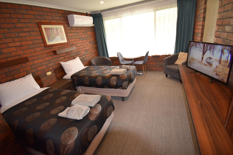 Bedroom 3, Golden Country Motel and Caravan Park, C. Goldfields  - M'borough