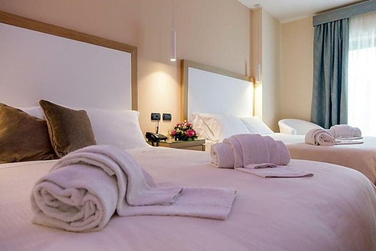Bedroom 2, Hotel Villa Esperia, Messina