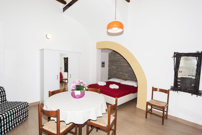 Others 5, Visitsicilia Donn'Anna, Trapani