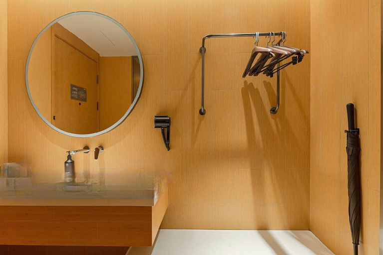 Bathroom 4, Ji Hotel Nanning New Media Center, Nanning