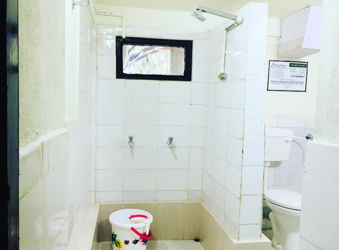 Bathroom 3, Quo Vadis Farm, Darjiling