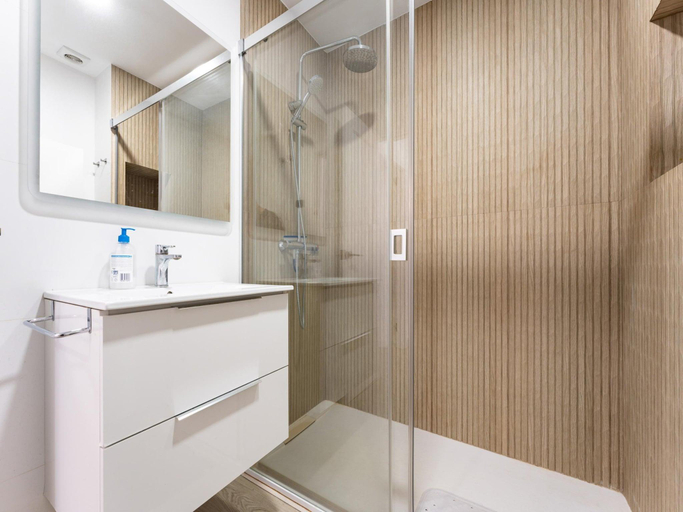 Bathroom 4, Faros Butiplaya Apartment for 2, Málaga