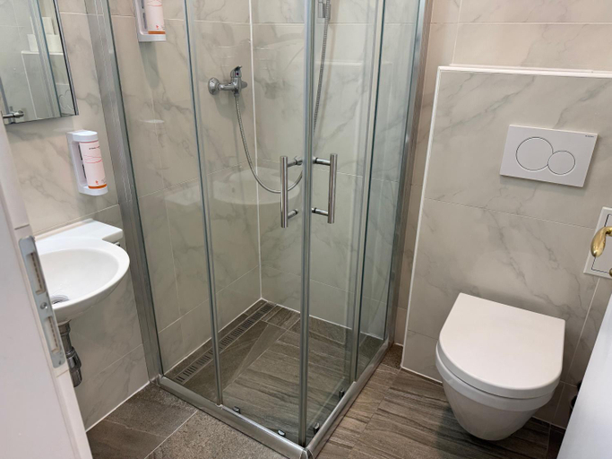 Bathroom 3, Gremium Apartments, Bratislava
