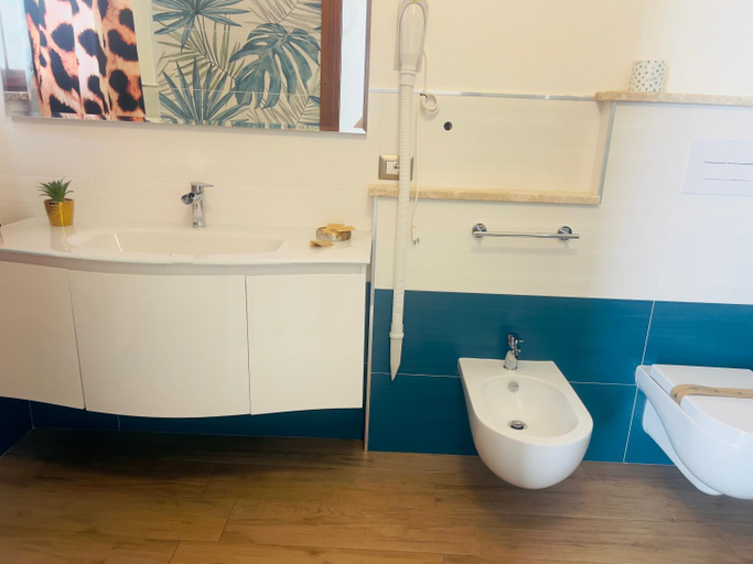 Bathroom 3, Le residenze del mare, Nuoro
