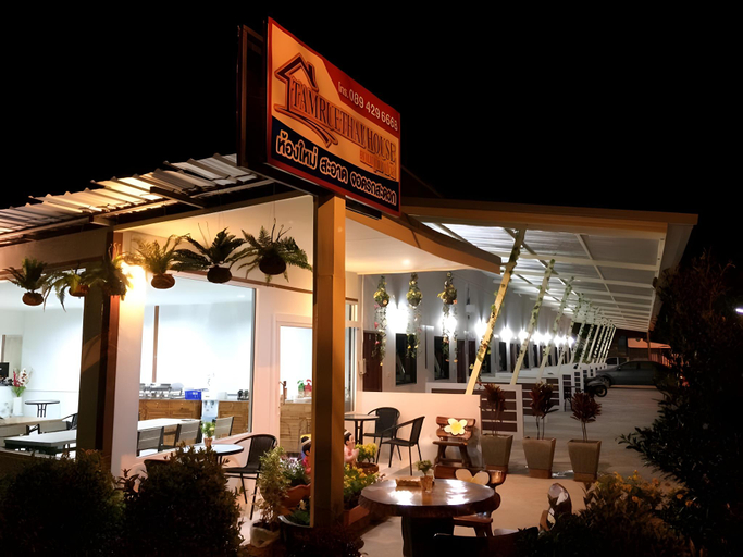 Food & Drinks 5, Tamruethai house, San Sai