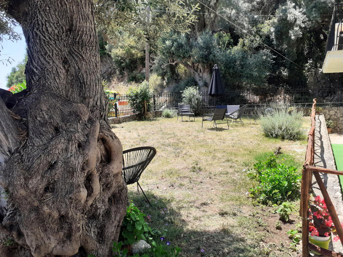 Others 5, Sea Pebble Studios, Ionian Islands