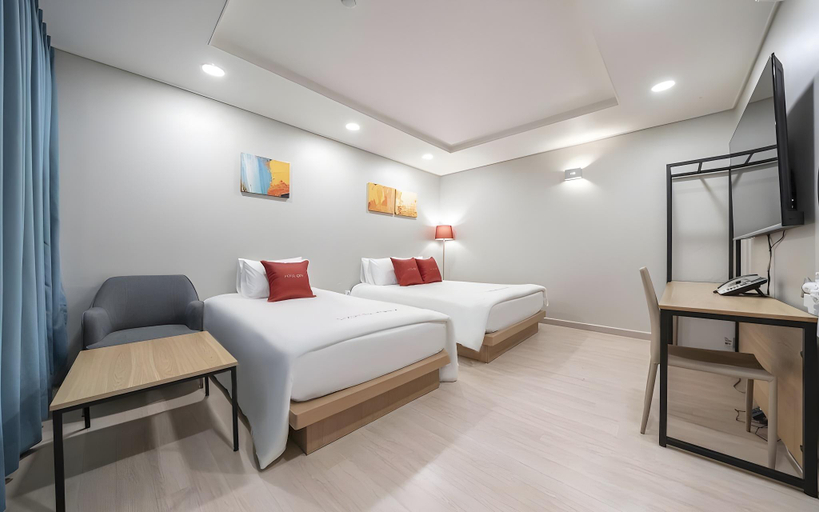 Bedroom 2, Mokpo City Hotel, Muan
