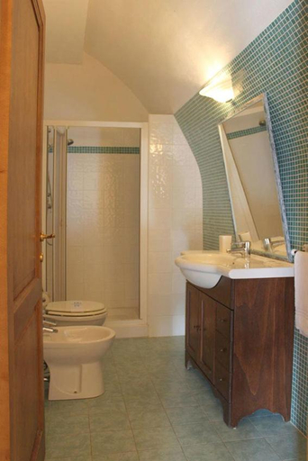 Bathroom 3, Villa Brancatelli, Livorno