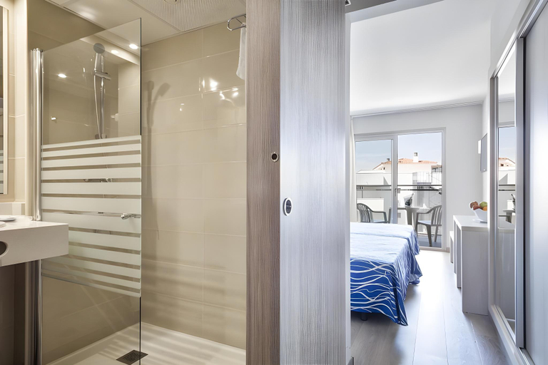Bathroom 4, Best San Francisco, Tarragona