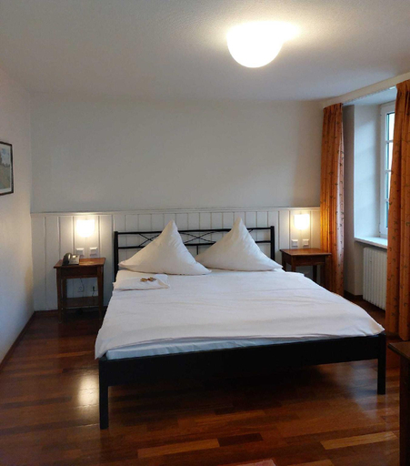Bedroom 4, Hotel Goldener Stern, Saarpfalz-Kreis