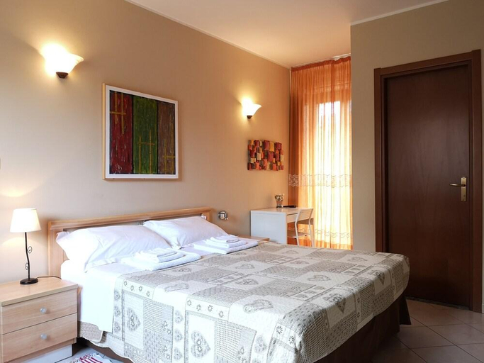 Bedroom 4, Torino Guest House, Torino