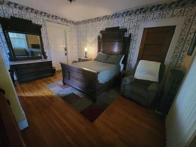 Bedroom 2, The Weis Mansion Bed and Breakfast, Black Hawk