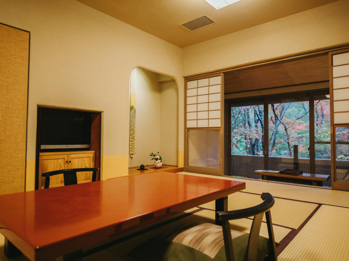 Others 5, Kurokawa-So, Minamioguni