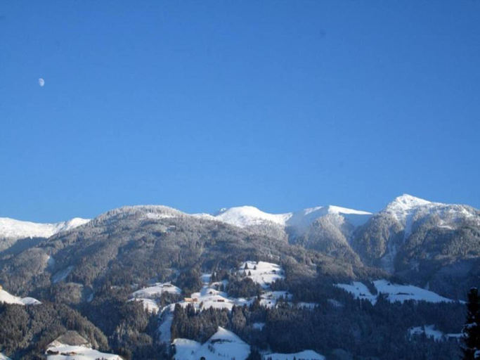 Others 5, Apartment in Neustift near Ski Lift, Innsbruck Land