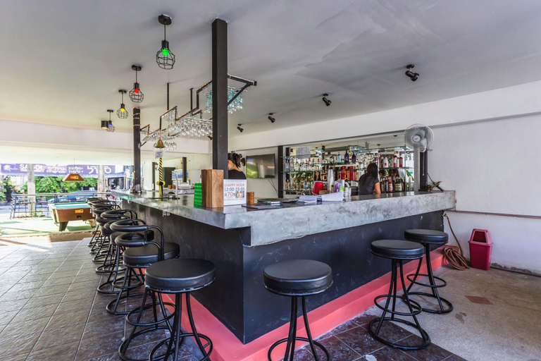 Food & Drinks 4, ETK Patong, Pulau Phuket
