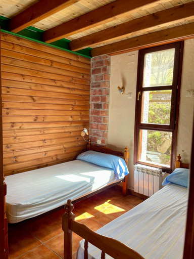 Bedroom 3, Albergue Pena Castil, Asturias