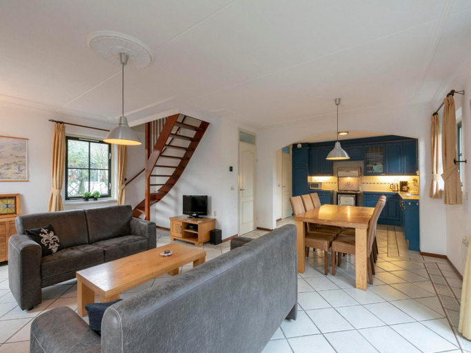 Others 4, De Buitenplaats 97 villa for 5-people near beach, Zijpe