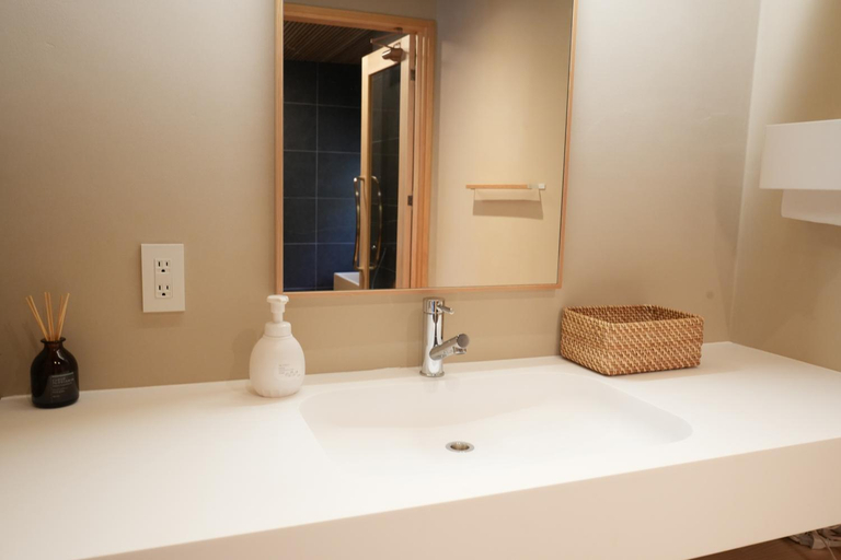 Bathroom 3, Rikka Soyuji Hinoki Woodbath 2 bedrooms Kitchen Free parking, Takayama