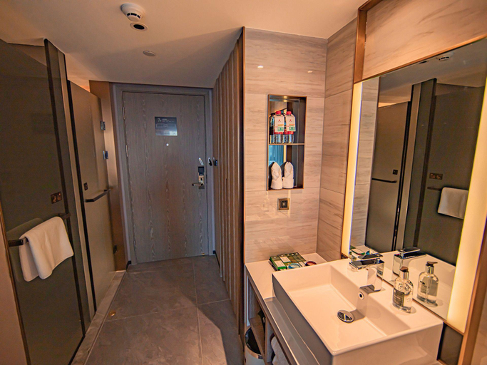 Bathroom 3, Echarm Plus Hotel Xiangyang Minfa Century New Town, Xiangfan