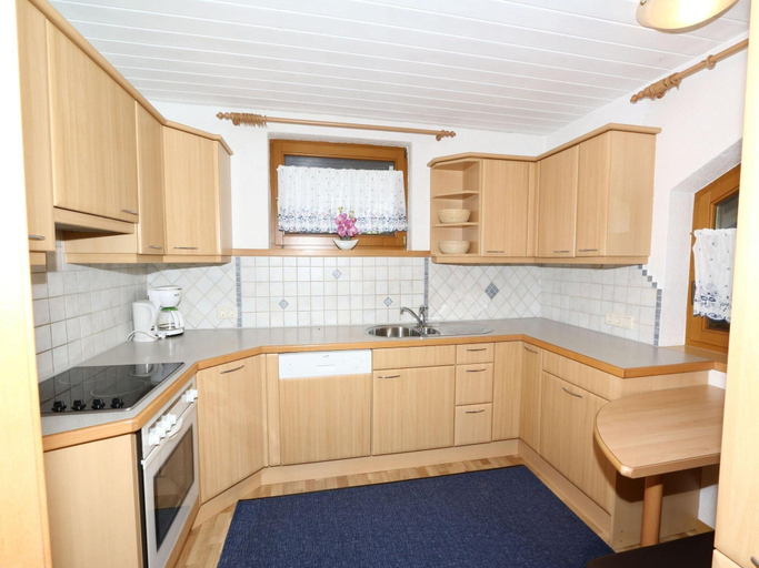 Others 4, Chalet in Mayrhofen near Ski Slopes, Schwaz