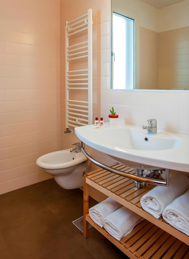 Bathroom 4, Domino Suite, Venezia