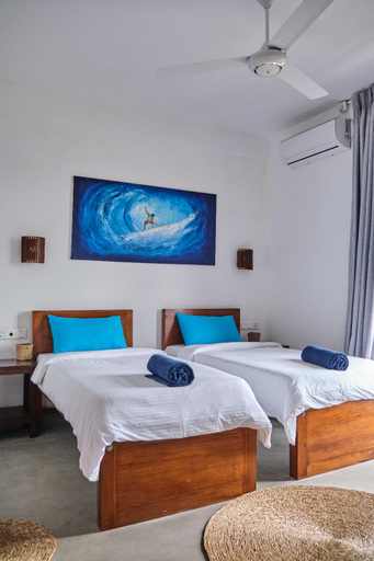 Bedroom 2, RUMA Surf Hotel, Habaraduwa
