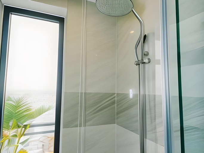 Bathroom 3, Royal Palms Hotel, Tuy Hoa