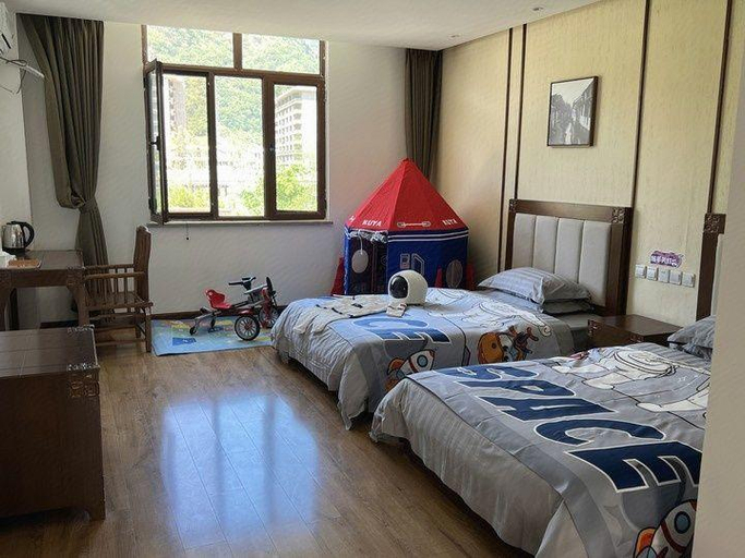 Bedroom 3, Arcadia International Resort Hotel, Chengde