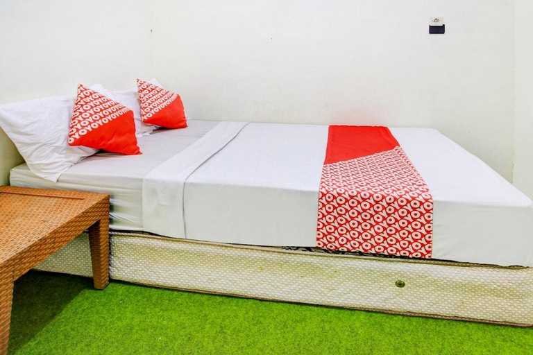 Others 2, OYO 90725 Zeevanna Guest House Syariah, Jombang