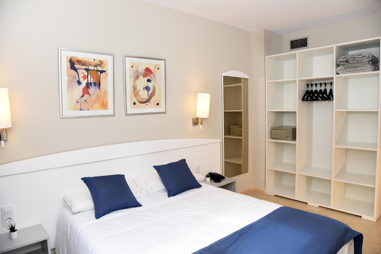 Bedroom 3, SunClub Salou, Tarragona