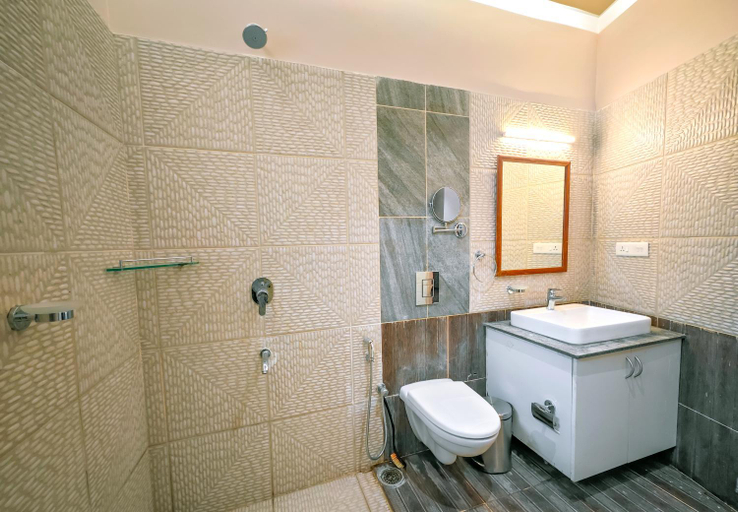 Bathroom 4, Ibex Resorts Coonoor (Tapas ), The Nilgiris
