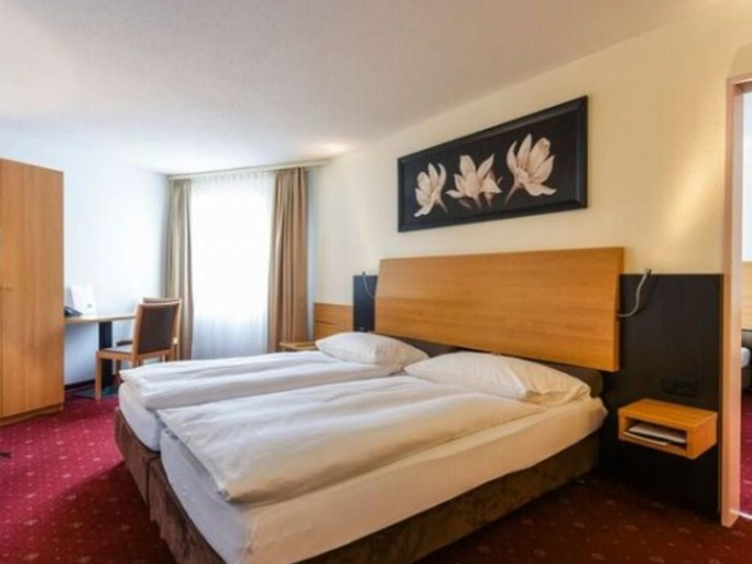 Bedroom 2, City, Schwyz