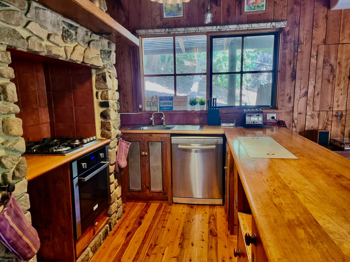 Public Area 5, Forget Me Not Cottages, Yarra Ranges - Central