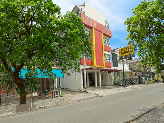 Exterior & Views 1, OYO 91454 Hotel Tafana, Sleman