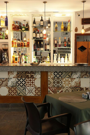 Food & Drinks 5, Hotel Ancora, Puerto López