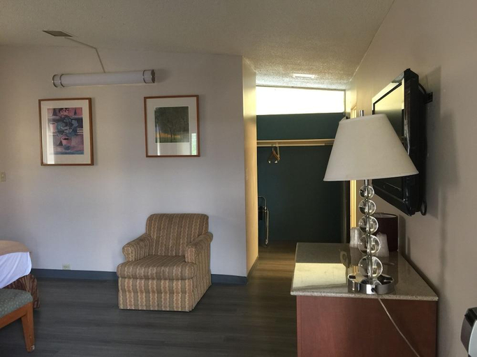 Others 5, University Inn, Butte