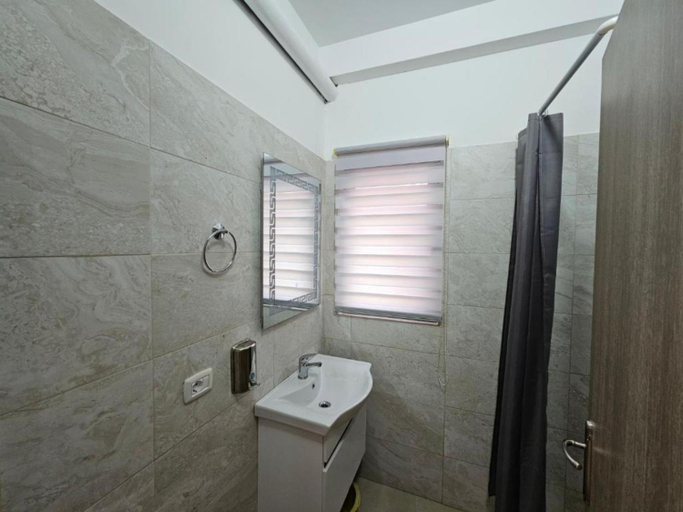 Bathroom 2, Star&Sea Saranda, Sarandës