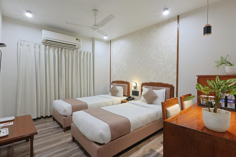 Bedroom 3, Hotel Apex Surat, Surat