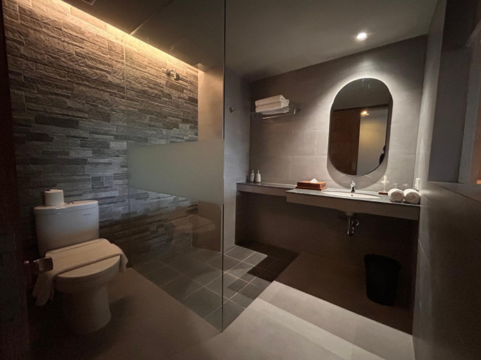 Bathroom 5, Umadewi Surf & Retreat, Jembrana